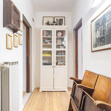 Appartement Comfy Unit Suitable For Work Street Level With Patio *