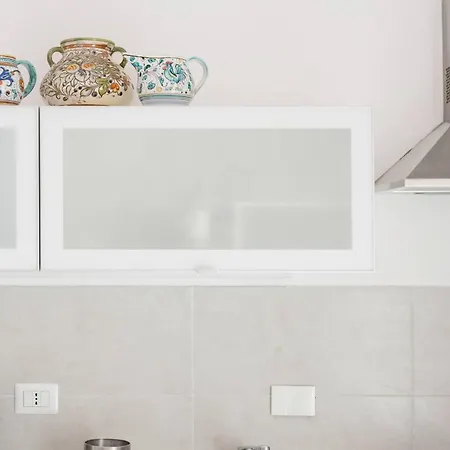 Apartament Comfy Unit Suitable For Work Street Level With Patio Florencja